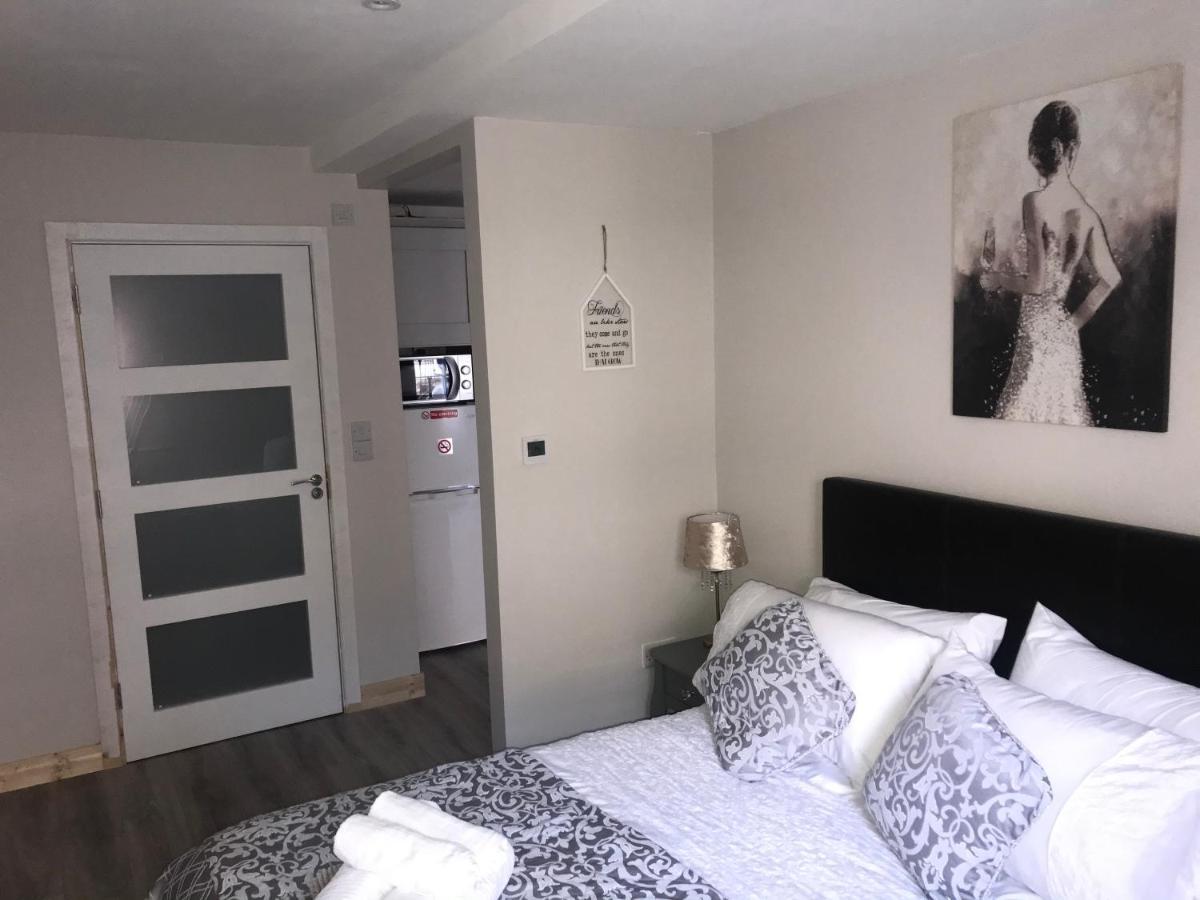 Trinity Apartments - 2B Studio Apt Waterford City Экстерьер фото